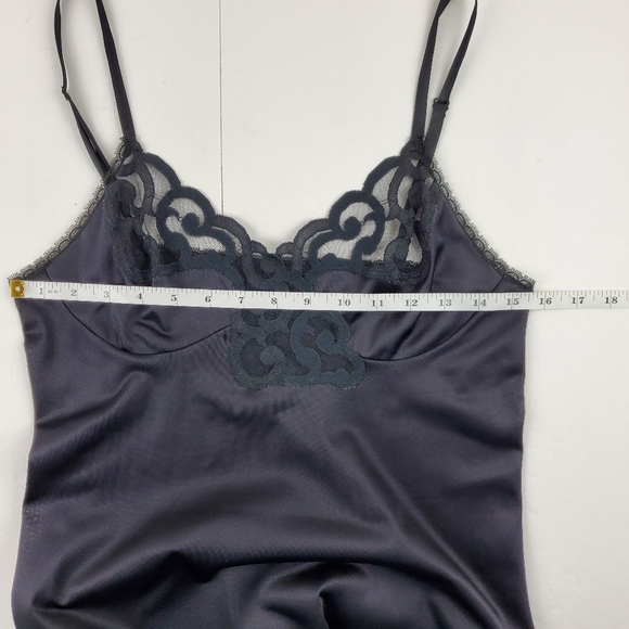 Vintage EUC Made in USA black slip size 34/22" - Picture 7 of 9
